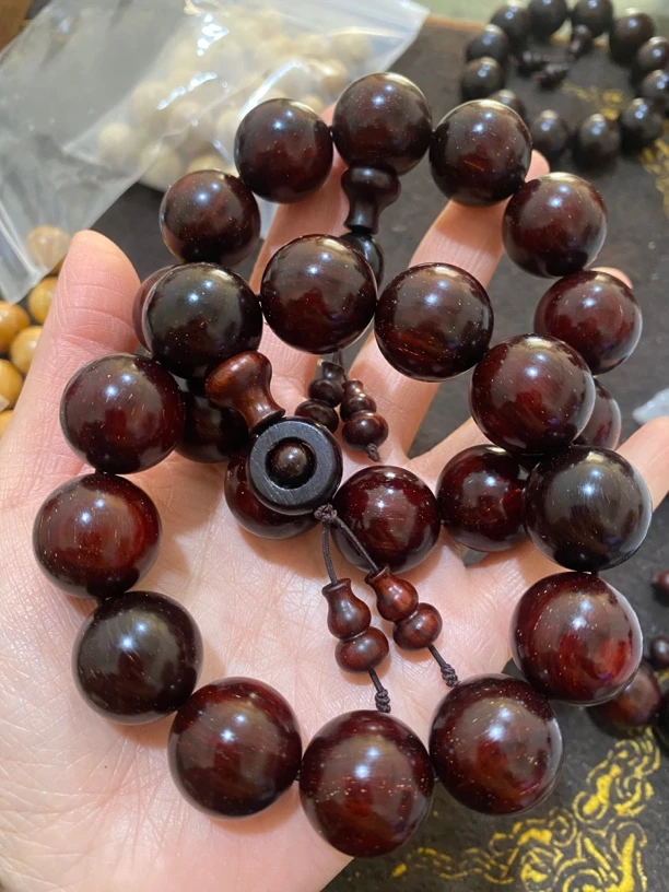 印度小叶紫檀手串2.0×12粒