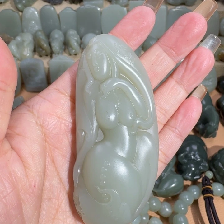 和田玉未镶嵌挂件