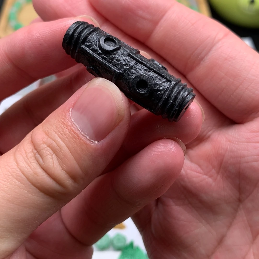 定制翡翠未镶嵌吊坠