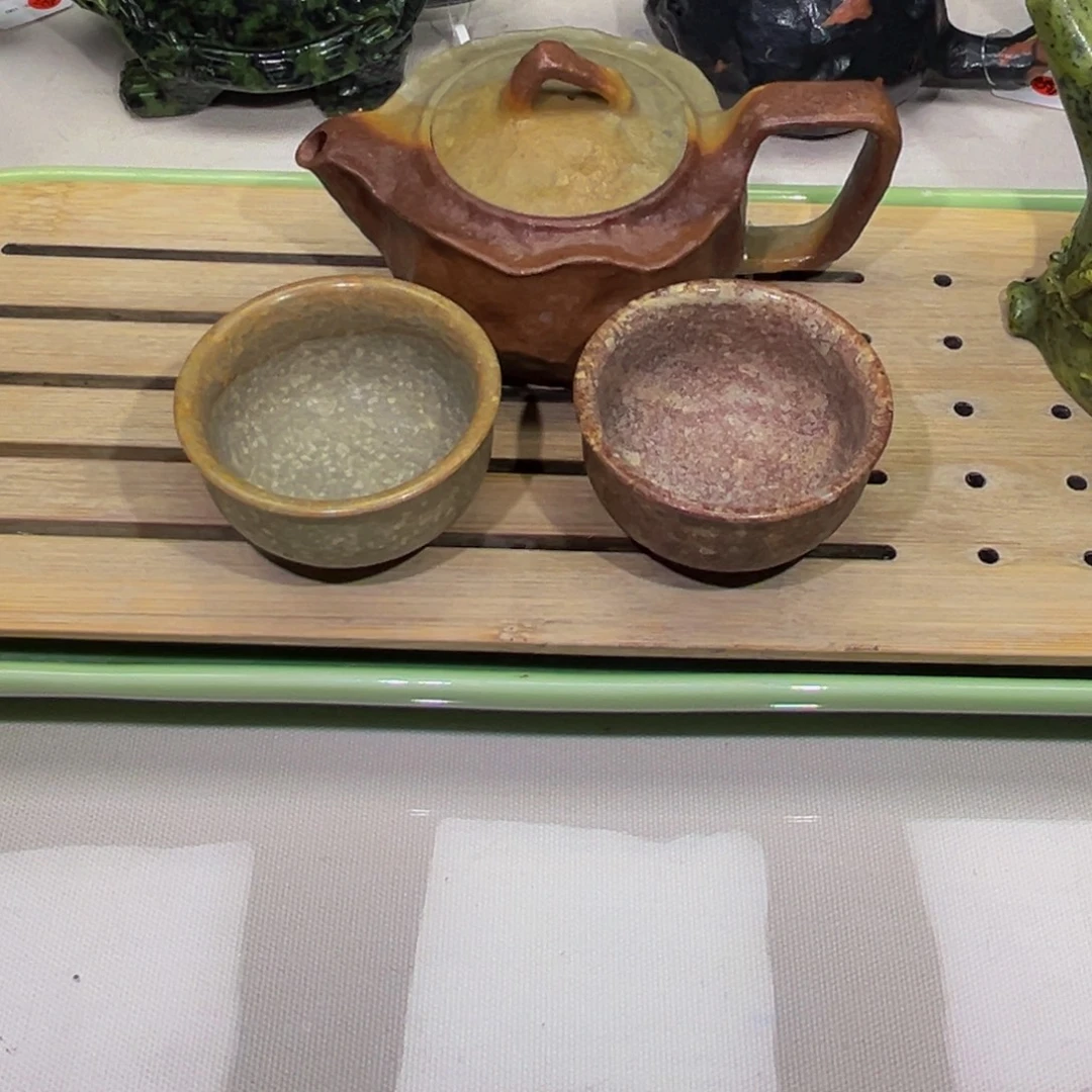石材冰碛玉随形壶一壶两杯