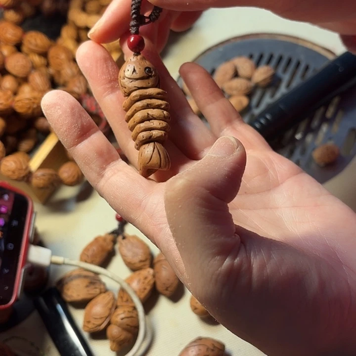 迷****桃核吊坠桃核手工制作工艺