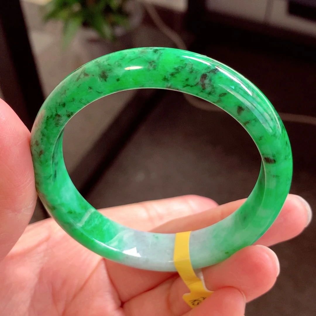 翡翠手镯未镶嵌缅甸翡翠