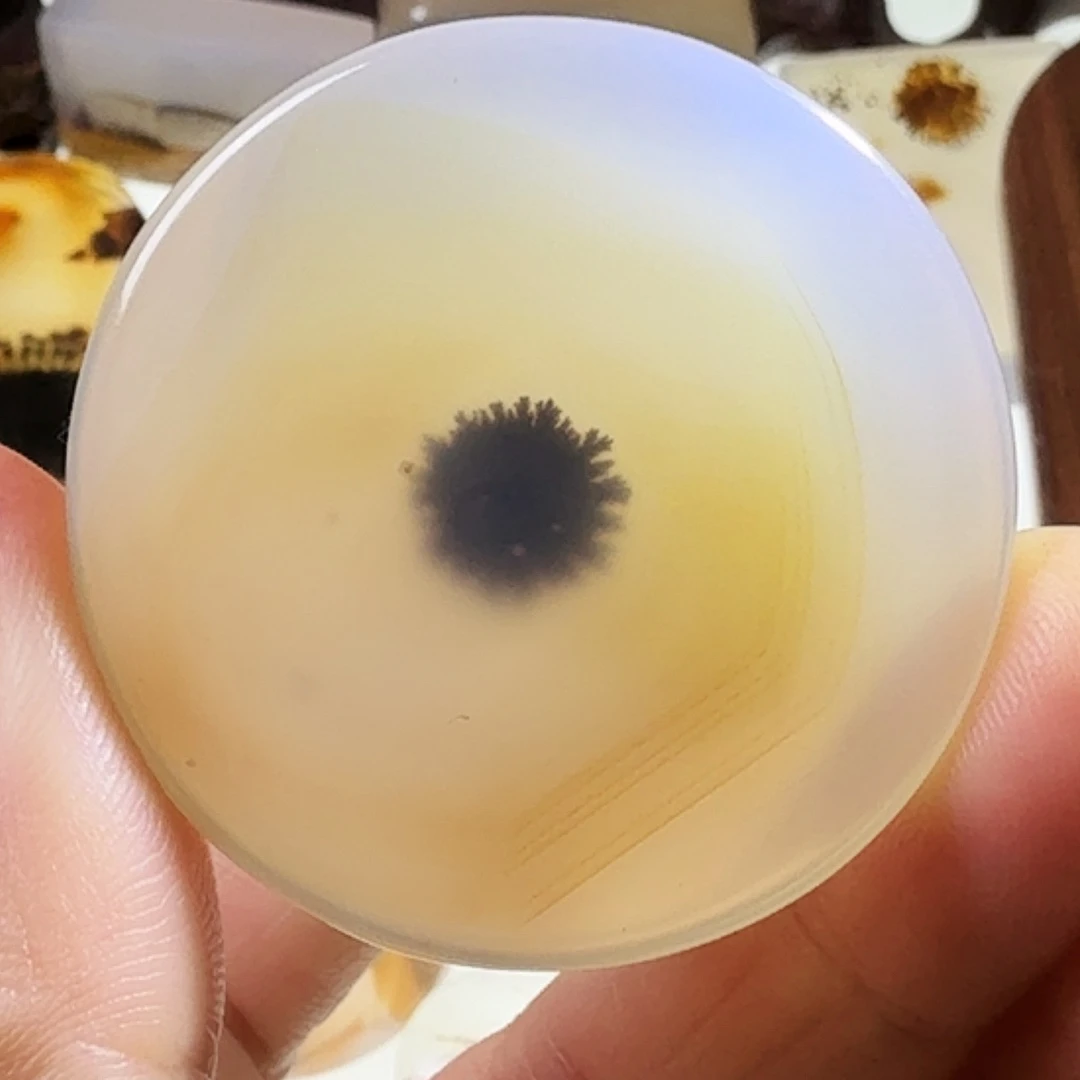 玛瑙/玉髓未镶嵌珠宝半成品
