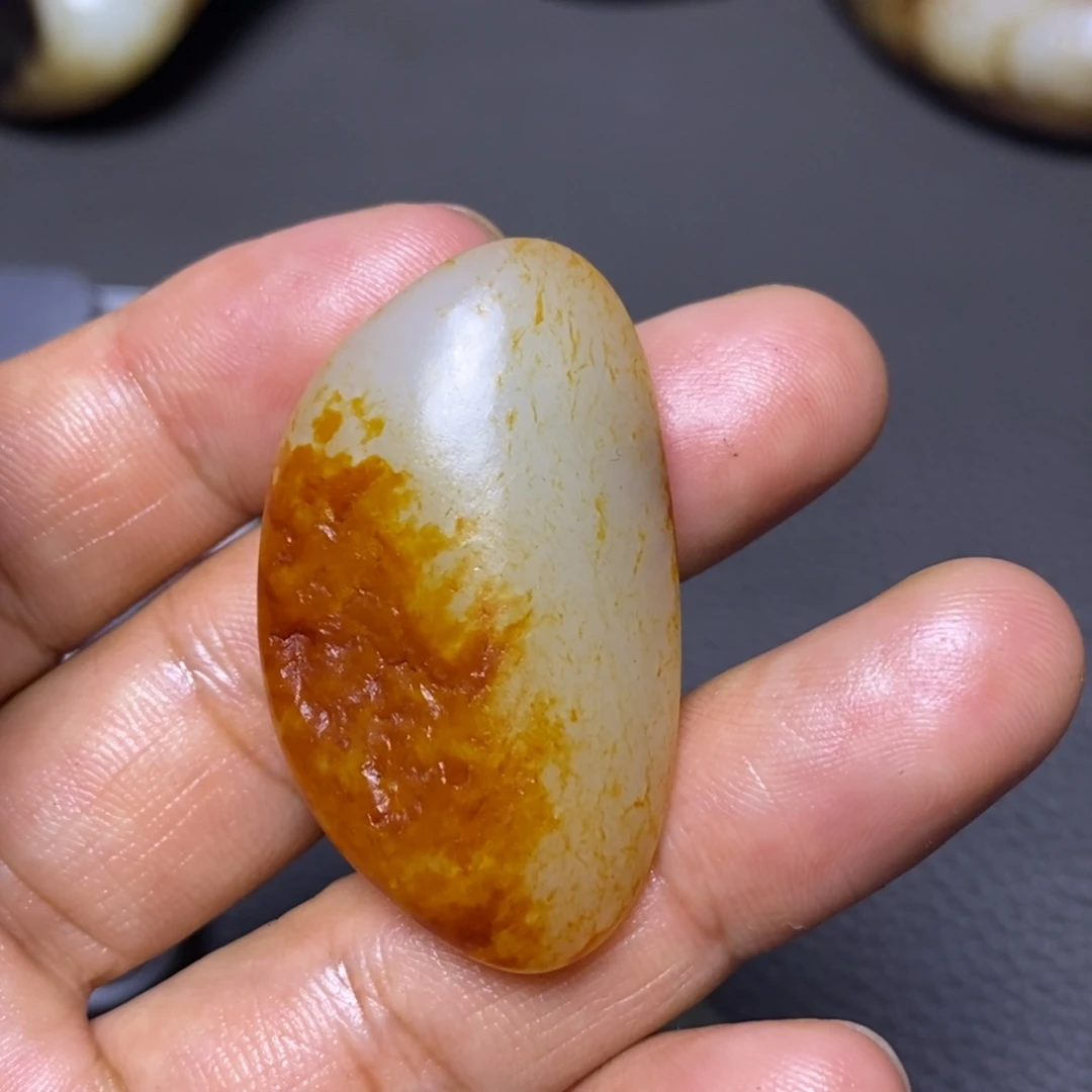 未镶嵌和田玉（糖玉）挂件
