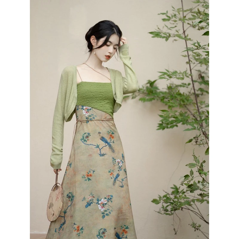 画报夫人夏季新款复古新中式国风吊带连衣裙绿色开衫旗袍两件套
