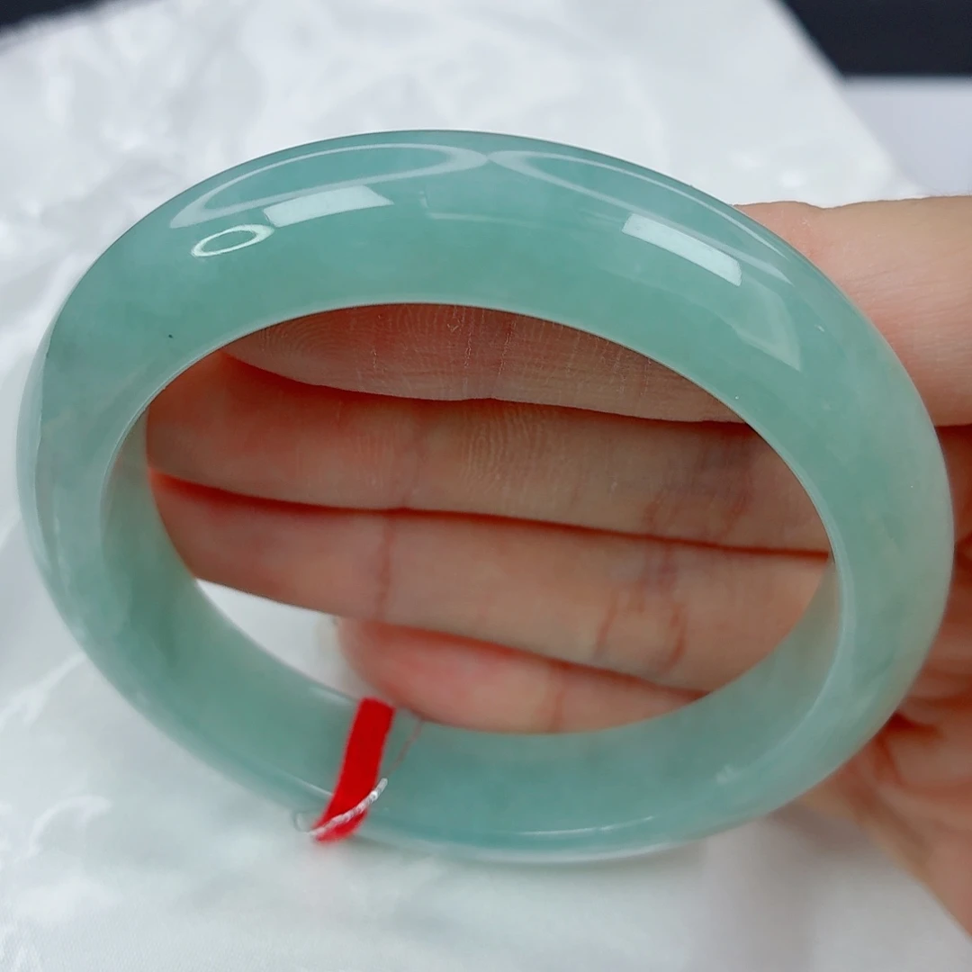 翡翠未镶嵌手镯54.8正圈，湖水蓝润感好，完整，30