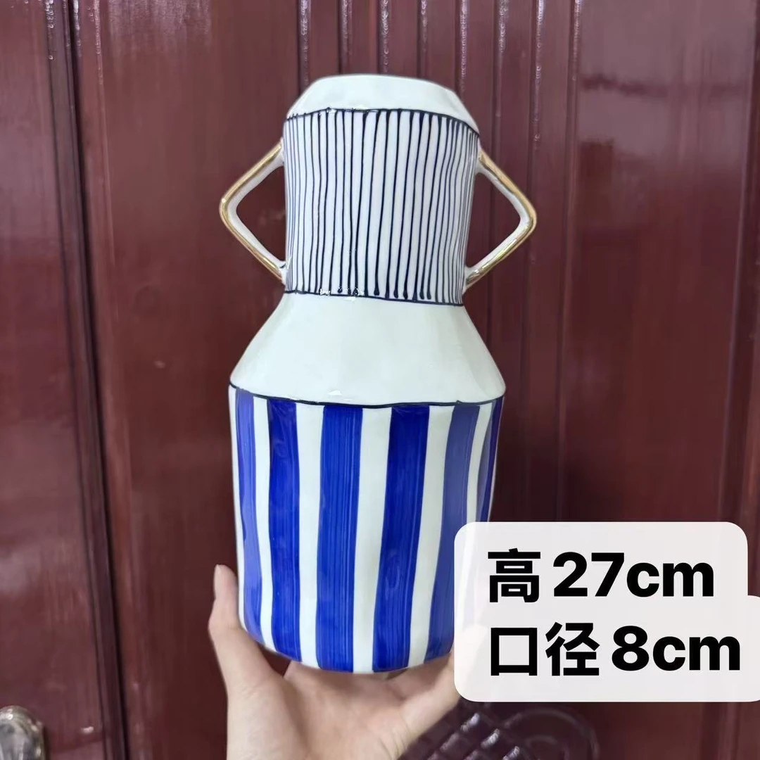 屋里进 SZ 花瓶