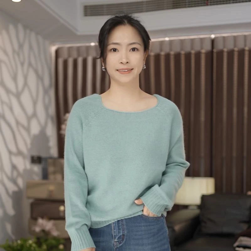 蜜熊绒方领纯色毛衣秋冬新品短款针织上衣LF69104081