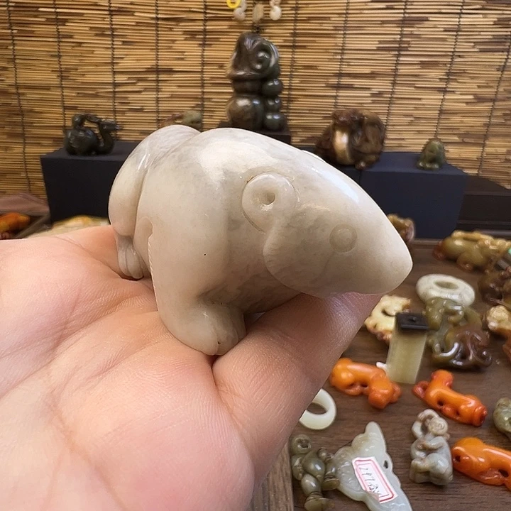 未镶嵌和田玉（糖玉）挂件