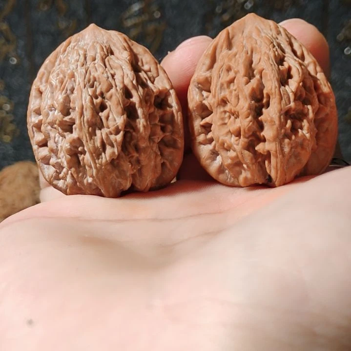 文玩核桃吊坠浅**夏虎头