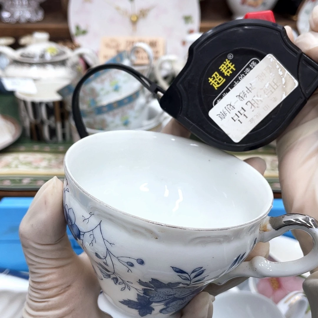 Y***己鹿屋家的美丽咖啡杯