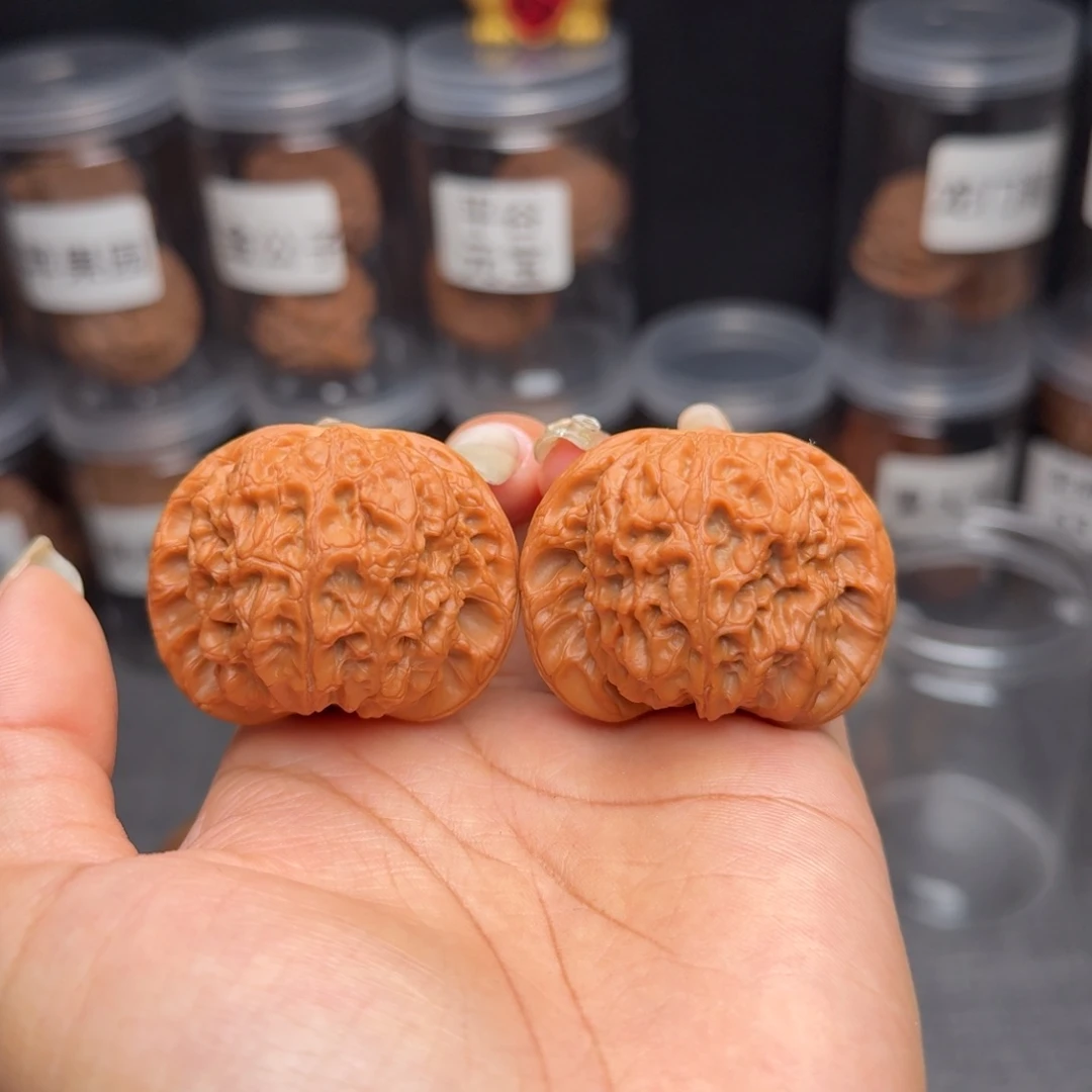 文玩核桃把件血麒麟