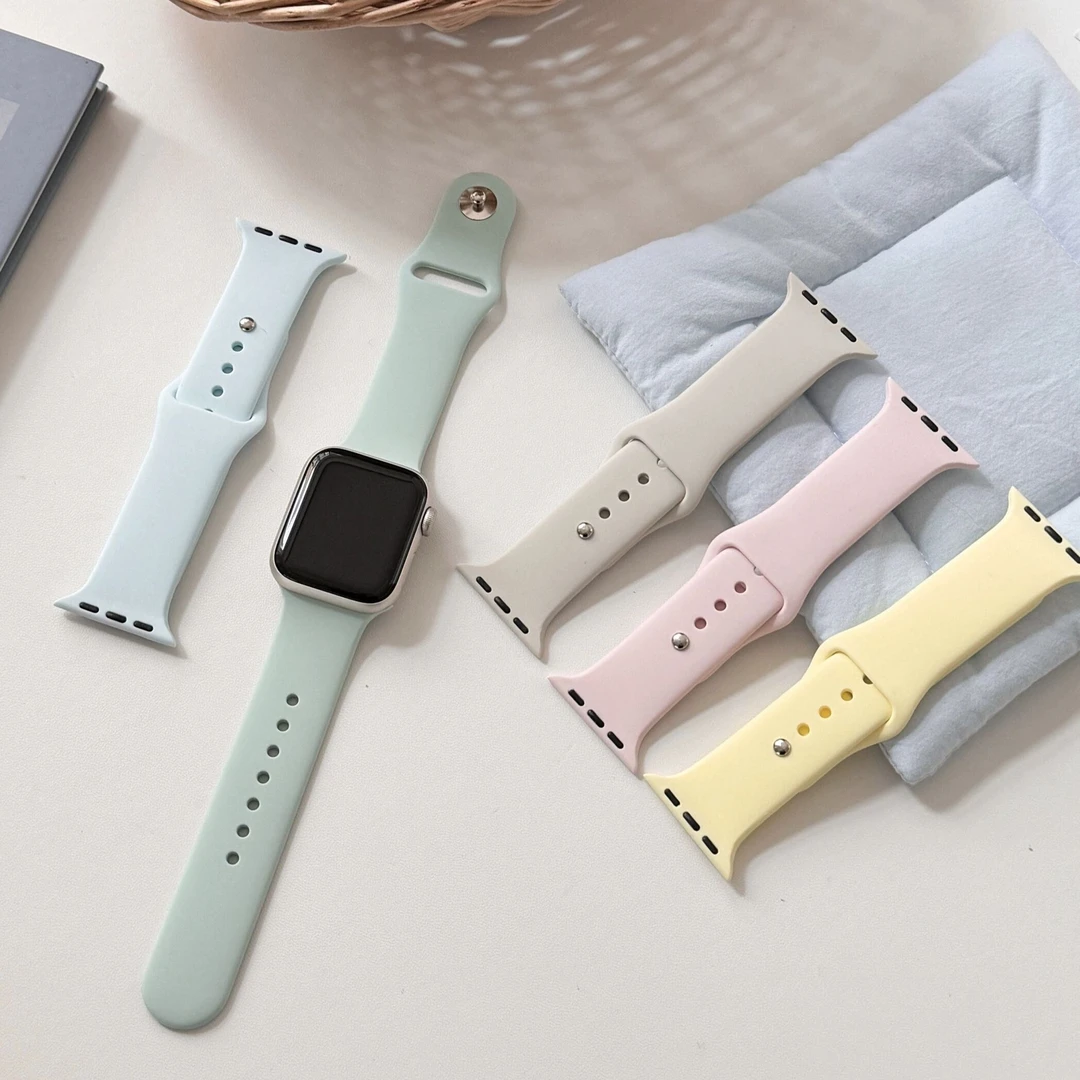 适用苹果S10手表iwatch8/7/6se液态防水硅胶运动男女S8表带舒适感