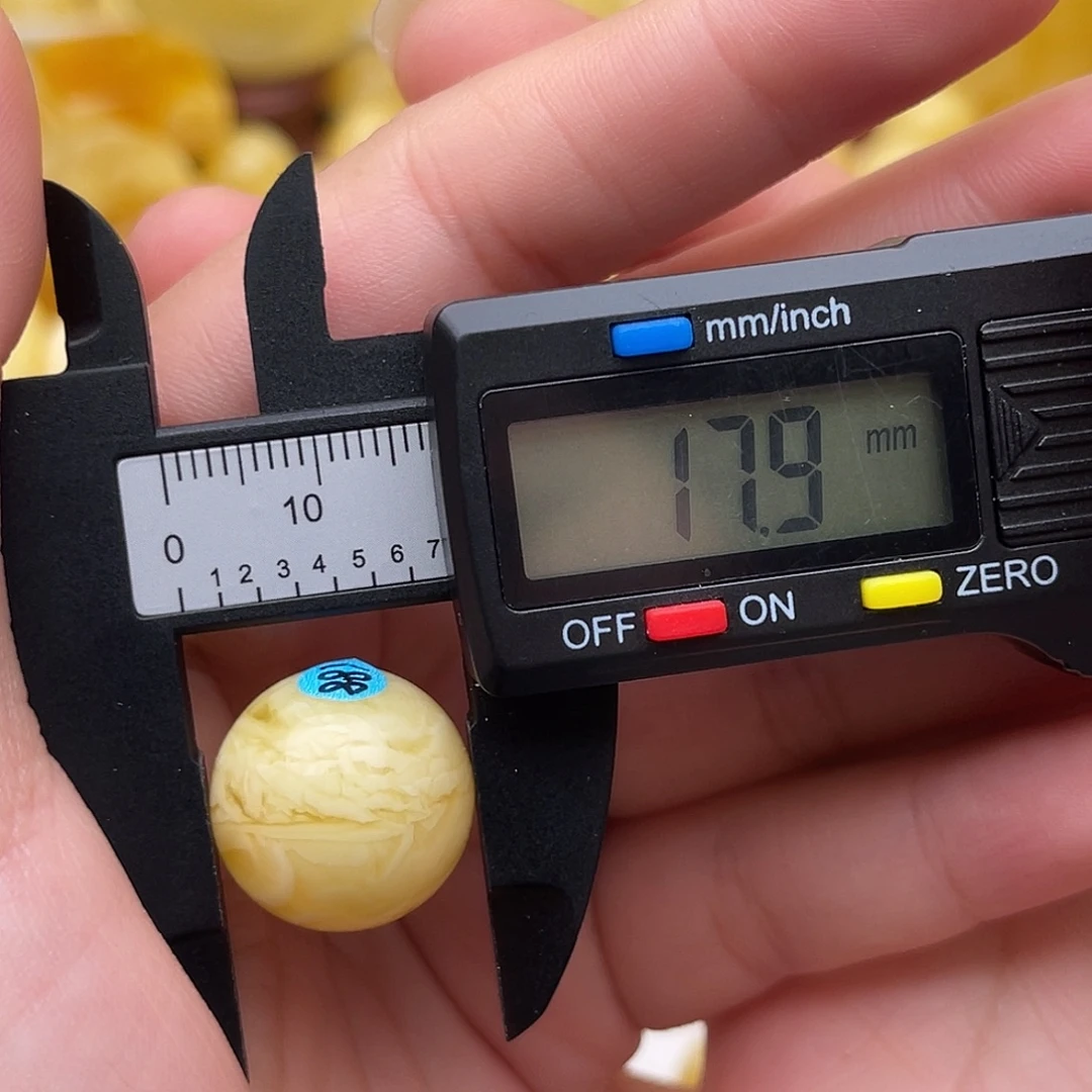 琥珀未镶嵌裸石蜜蜡圆珠梦