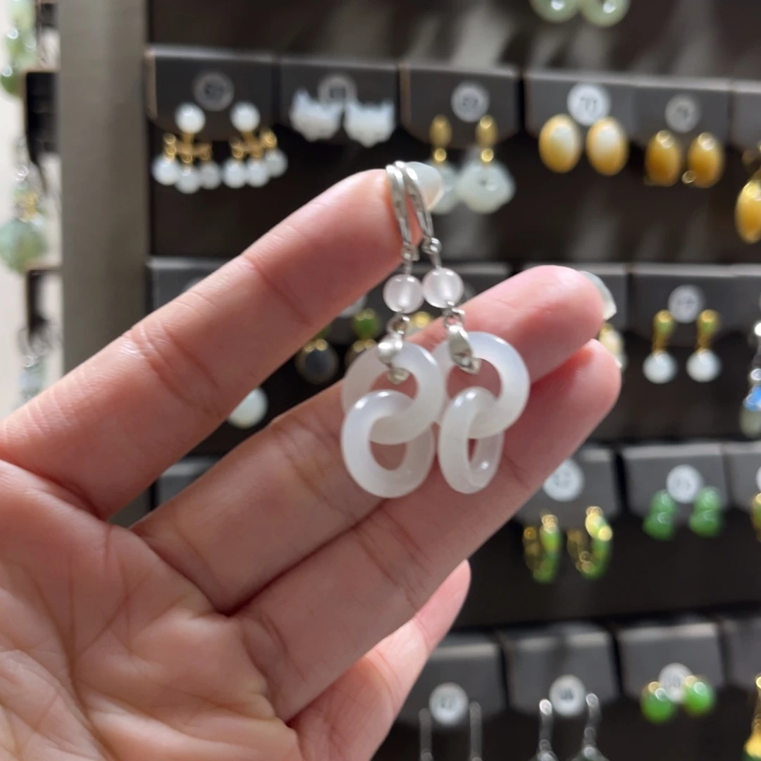 温***集和田玉银S925镶嵌耳饰