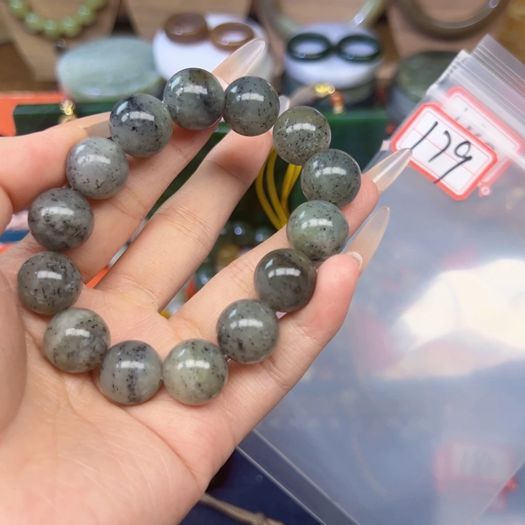 和田玉未镶嵌珠宝半成品