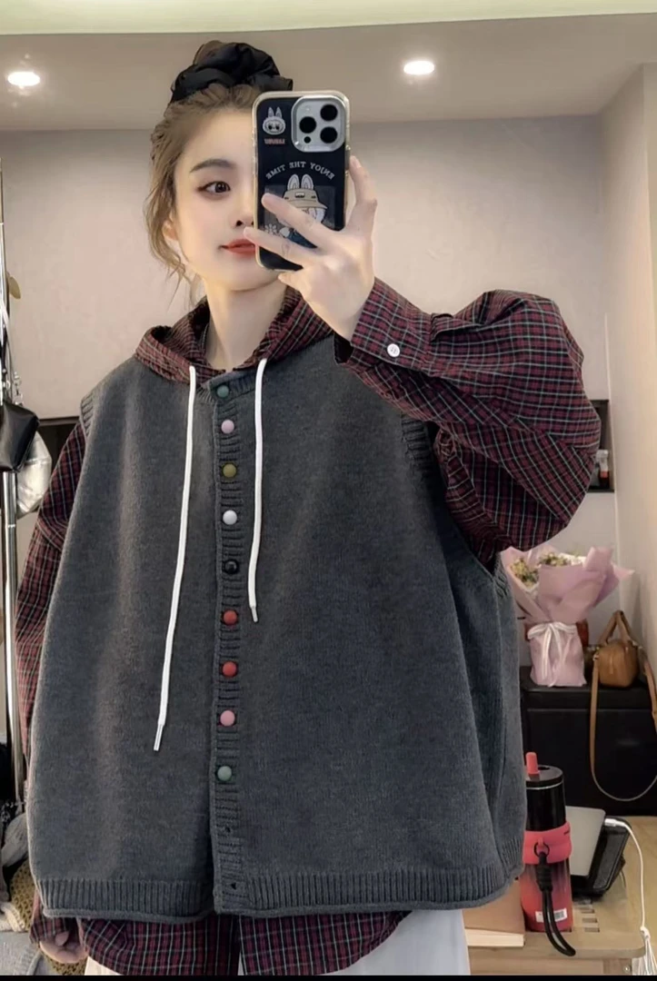 柚柚酱新款休闲百搭时尚宽松彩色扣卷边马甲
