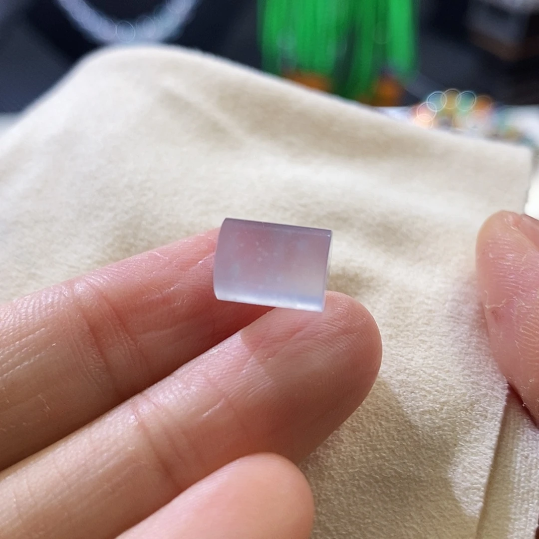 翡翠未镶嵌挂件冰桶