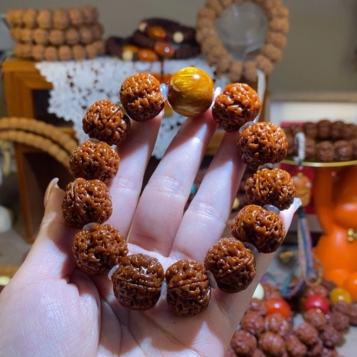 手串金刚菩提185玉华白隔片琉珠