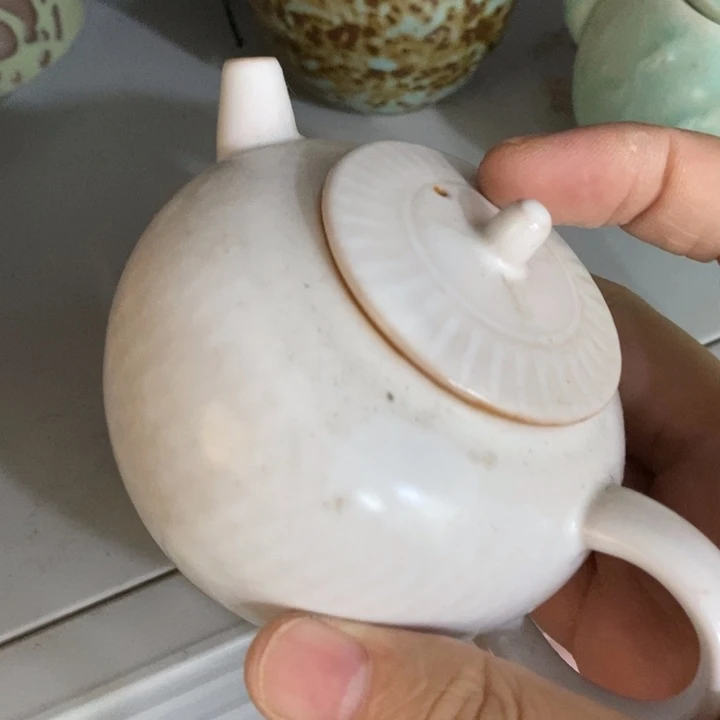 陶瓷艺术品及陶瓷壶壶