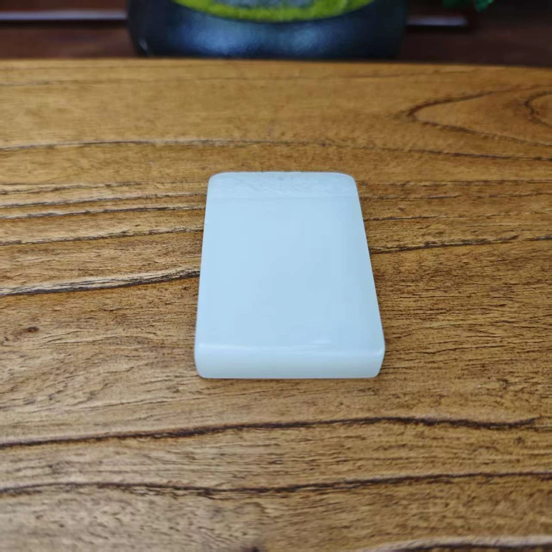  未镶嵌和田玉吊坠无事牌