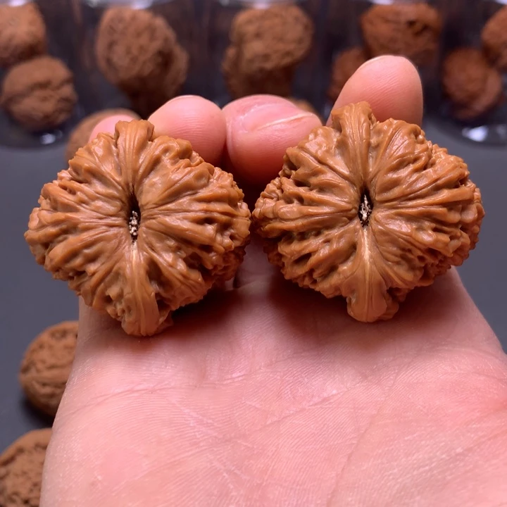 C***L把件文玩核桃南疆石狮子头