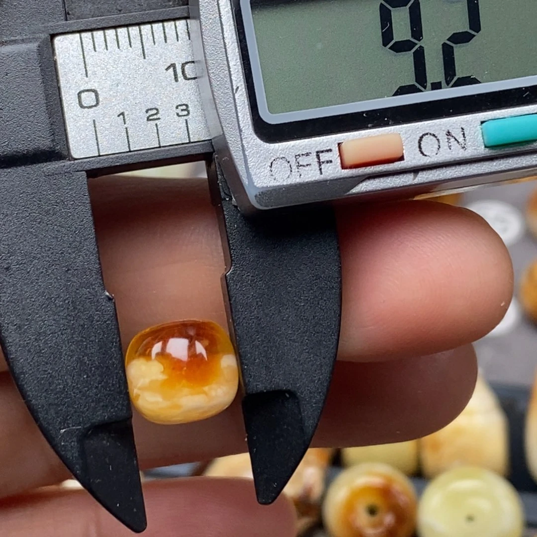 琥珀未镶嵌耳饰老型