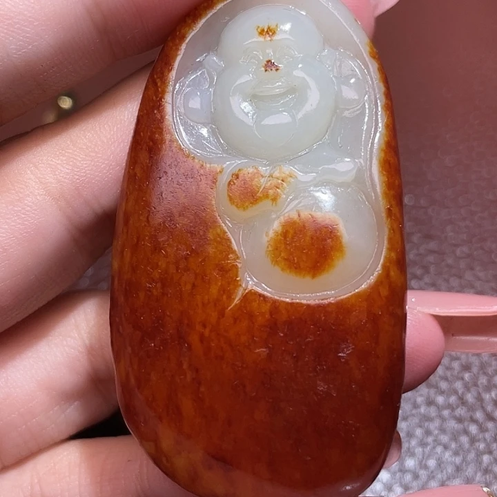 三***堂和田玉未镶嵌颈饰