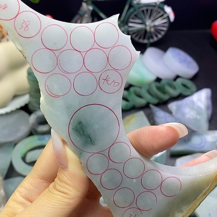 未镶嵌定制翡翠卡10珠子一串20～22颗