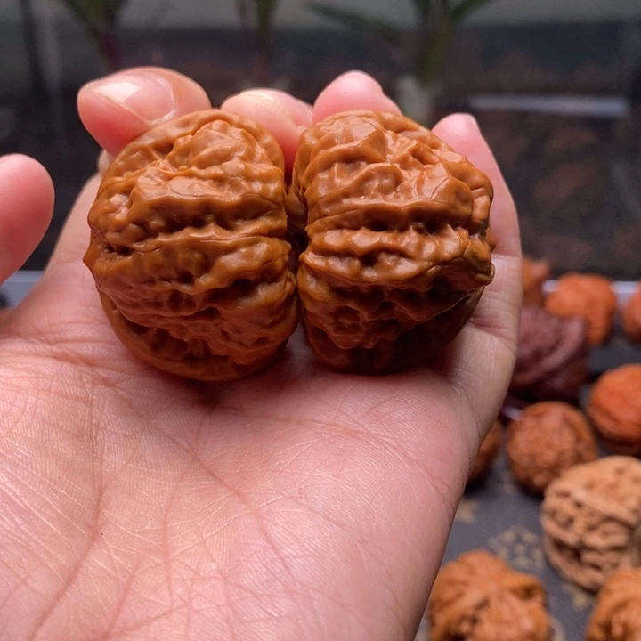 狠***苦文玩核桃把件蛙蛙蛙