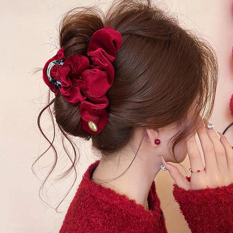 法式覆古丝绒褶皱抓夹女2025新款高级感鲨鱼夹发夹后脑勺夹子头饰