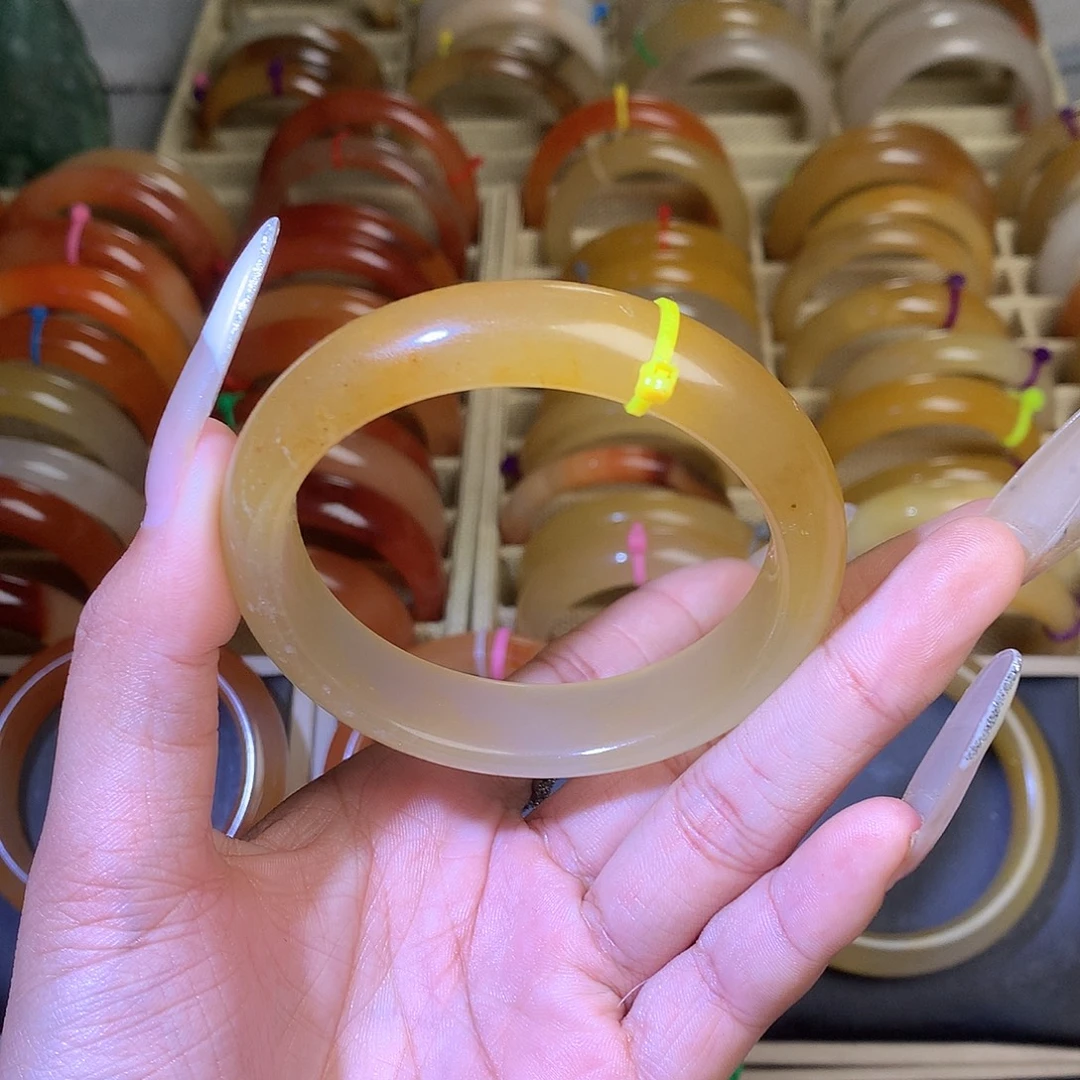 石英质玉（黄龙玉）未镶嵌手镯