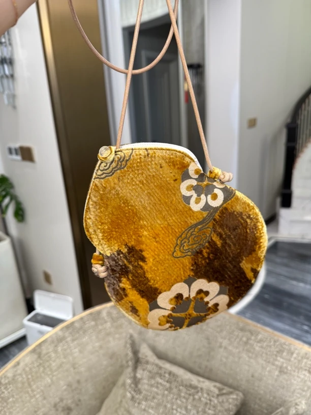 宋锦手工国风小包（备注颜色黄或白）