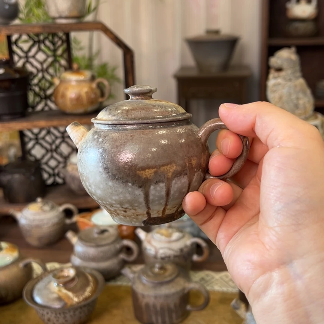 20中白窑藏掇球壶