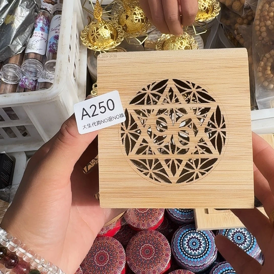上***婧足金镶嵌手链烟晶白