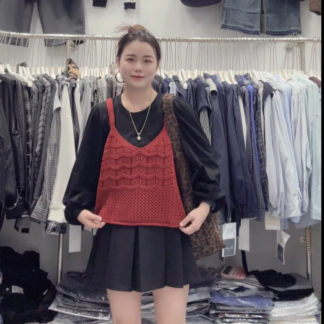 （慵懒）韩系圆领衬衫与毛衣背心搭配的秋季时尚女装