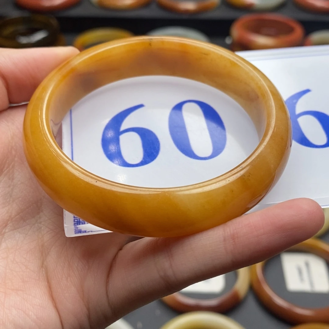 石英质玉（黄龙玉）手镯未镶嵌