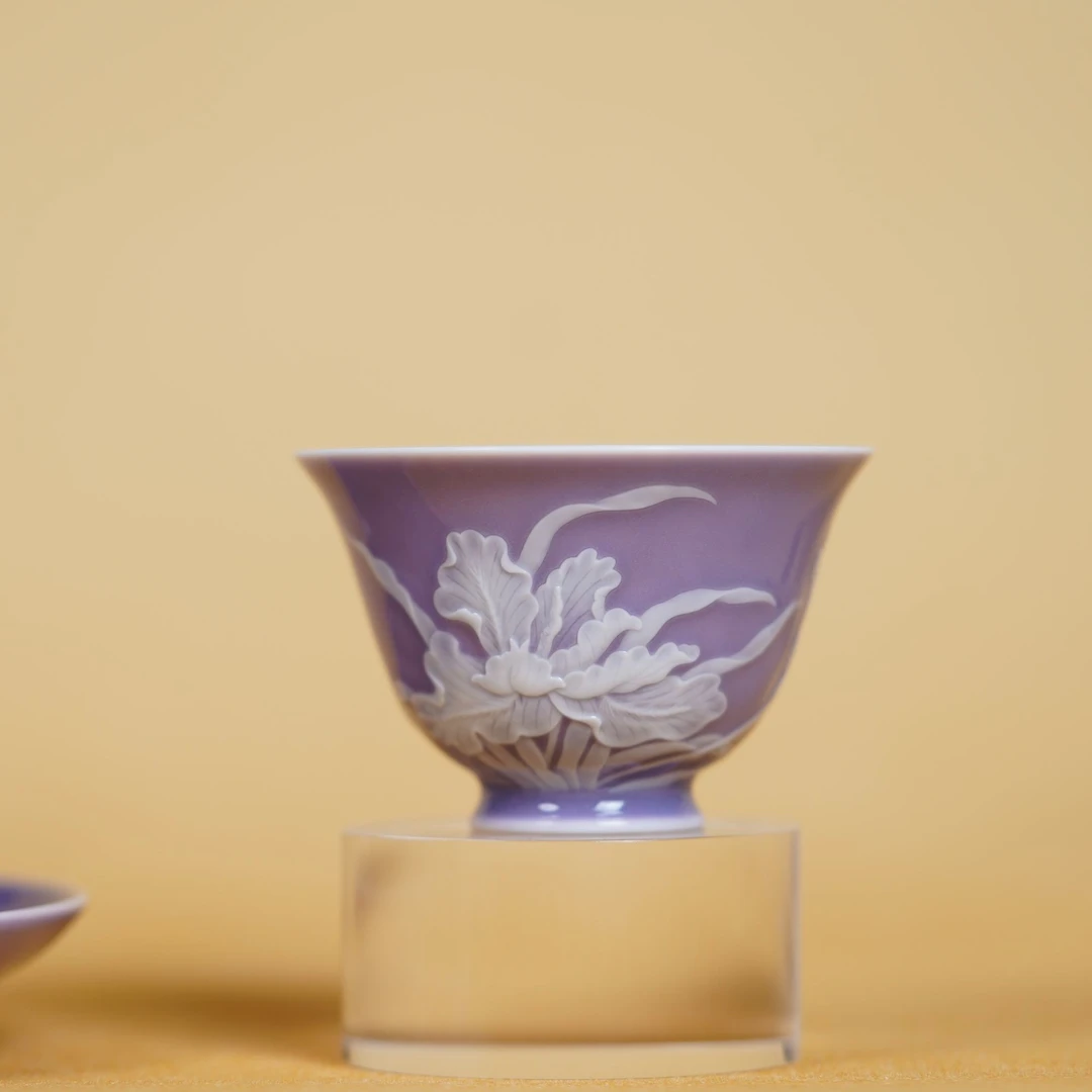 初蓝舍烟霞紫釉堆白鸢尾花杯