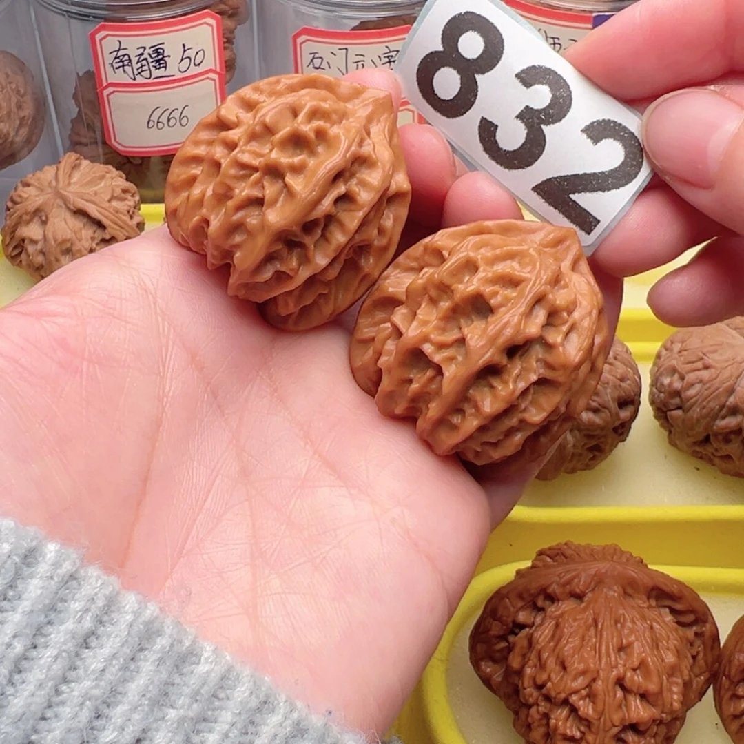 文玩核桃把件王**.文玩832