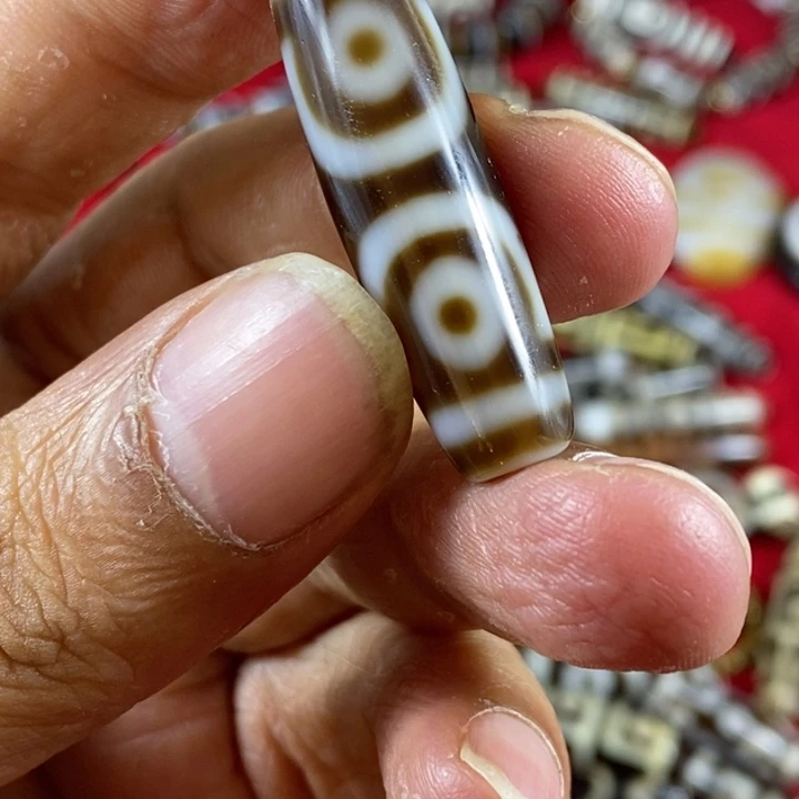 只买单纯的吊坠，没带链子，属的性质。