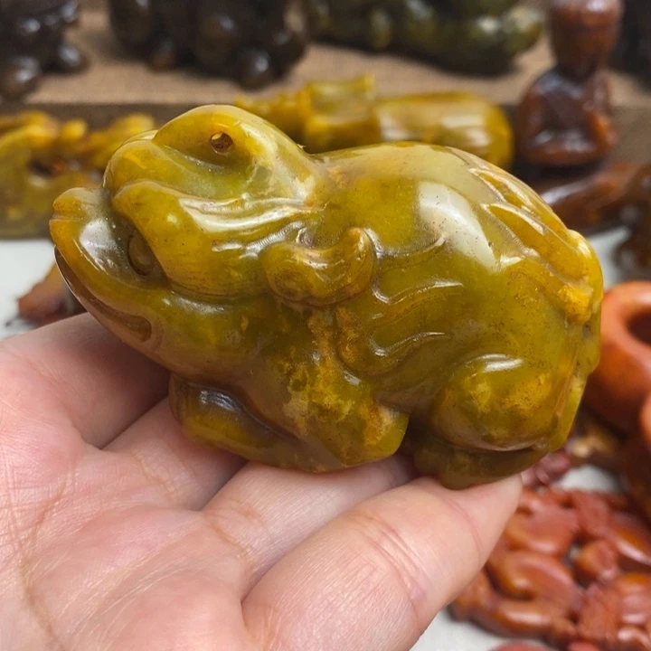 蛇纹石玉未镶嵌颈饰94