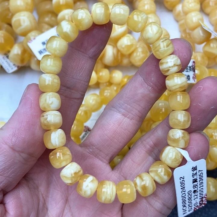 琥珀未镶嵌珠宝奇石40