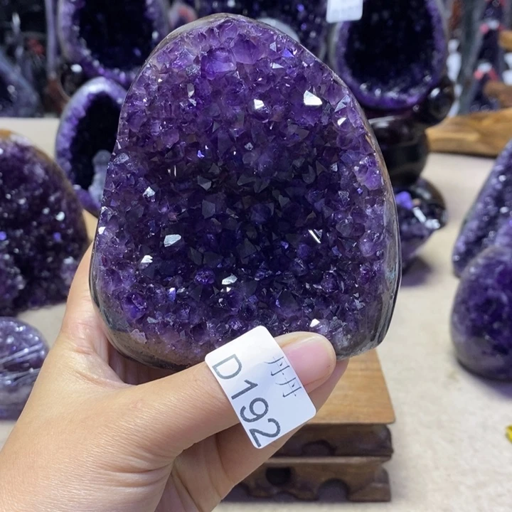 未镶嵌大型摆件（非配饰）水晶