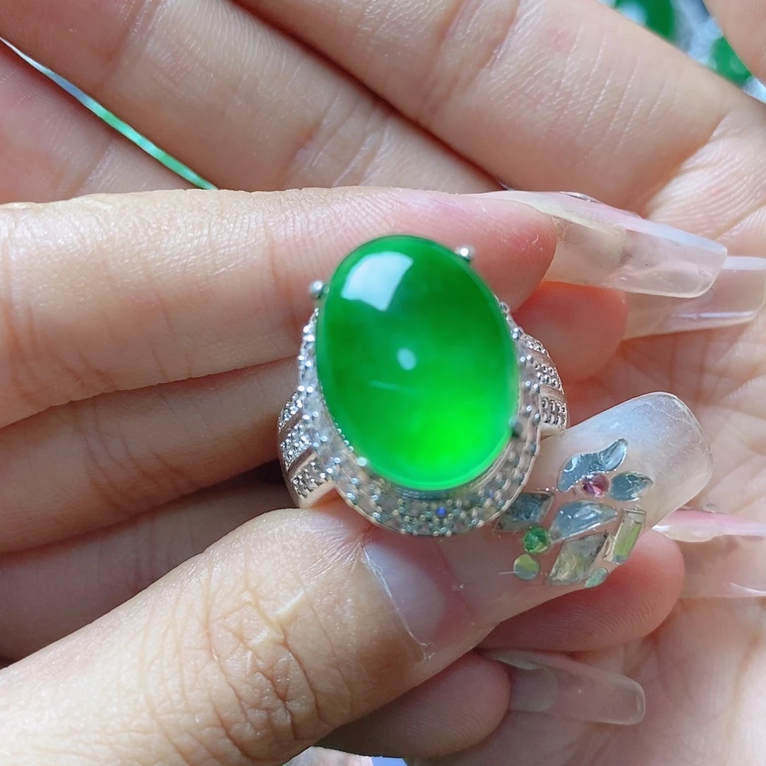 翡翠未镶嵌颈饰