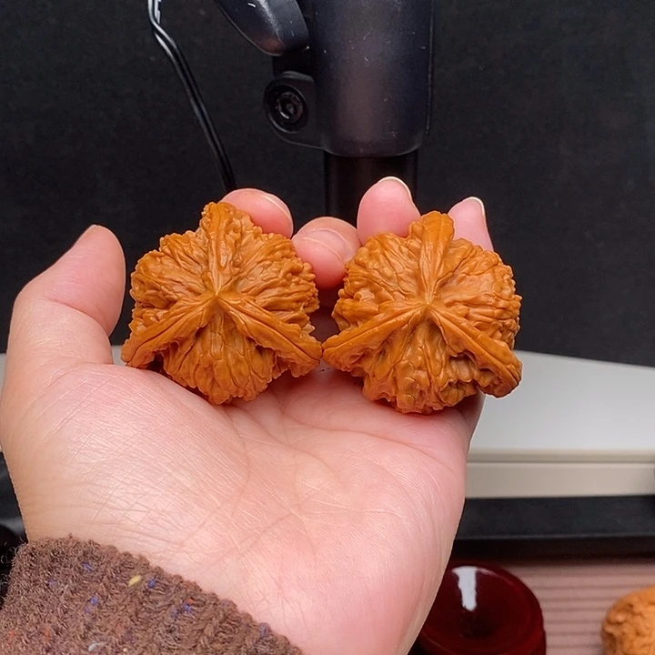 曹***操吊坠文玩核桃白奔