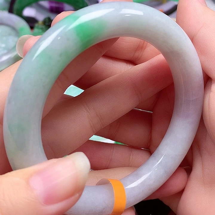 翡翠未镶嵌手镯翡翠手镯