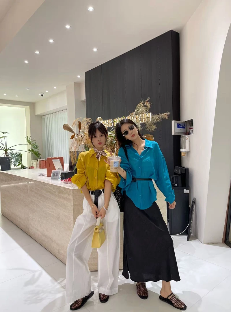 南瓜小姐 麻料防晒亮色衬衣