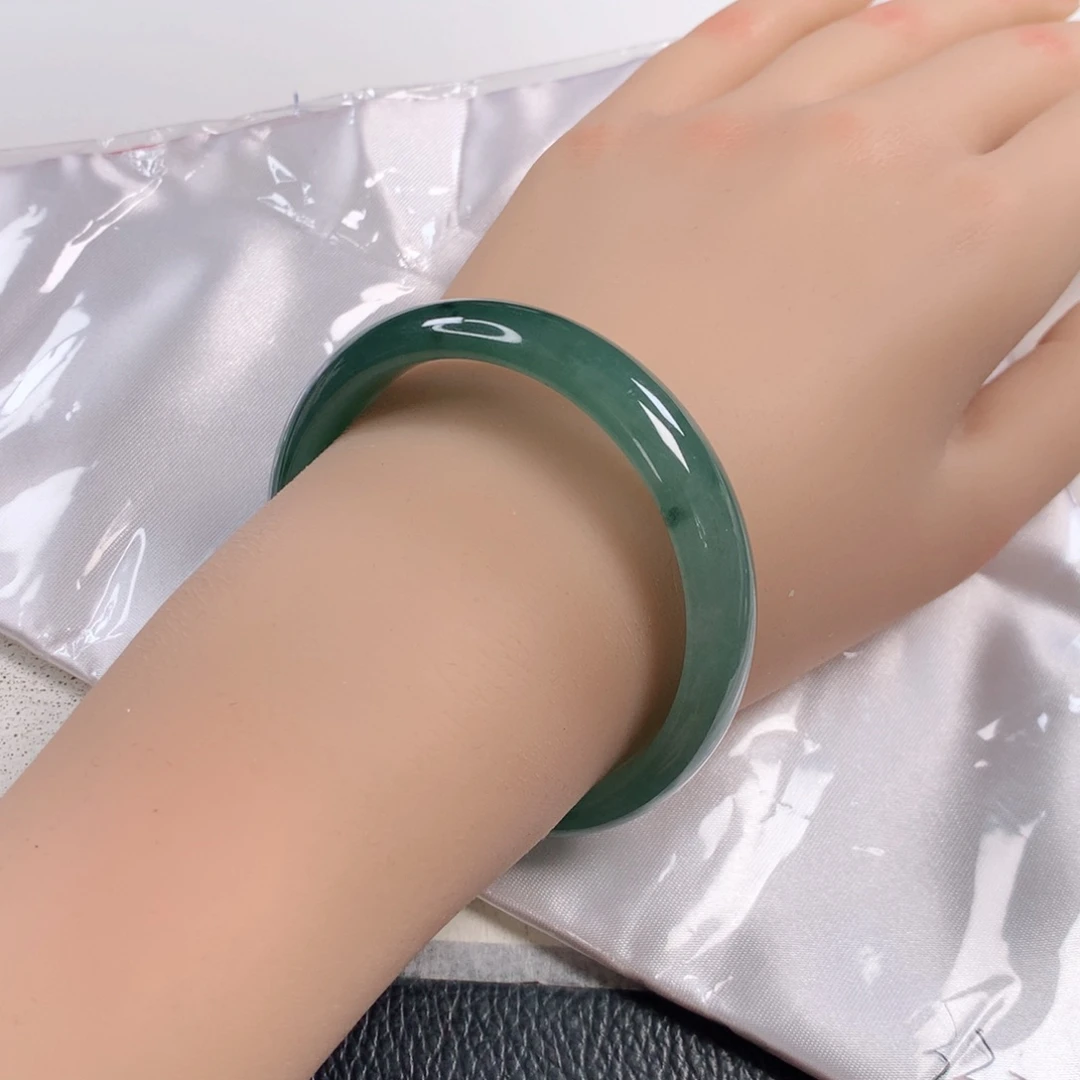 未镶嵌手镯翡翠 正圈231冰油青