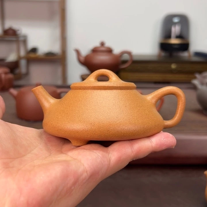 茶壶紫砂老宕口黄金段150毫升