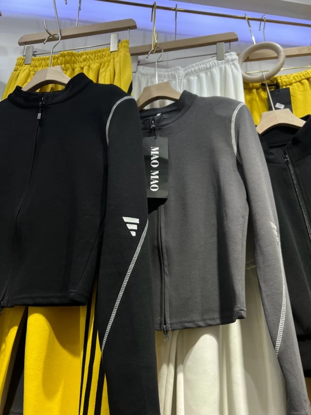 2025新款韩系双拉链立领上衣修身显瘦内搭白色打底衫女百搭外套女